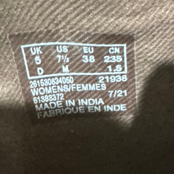 Clarks Women's Camzin Dime Ankle Boot size 7.5 brown - Picture 8 of 8